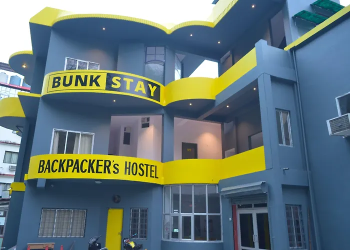 Bunkstay Coworking & GlampingHostel